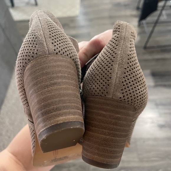 Taupe Vince Camuto booties - Picture 3 of 5